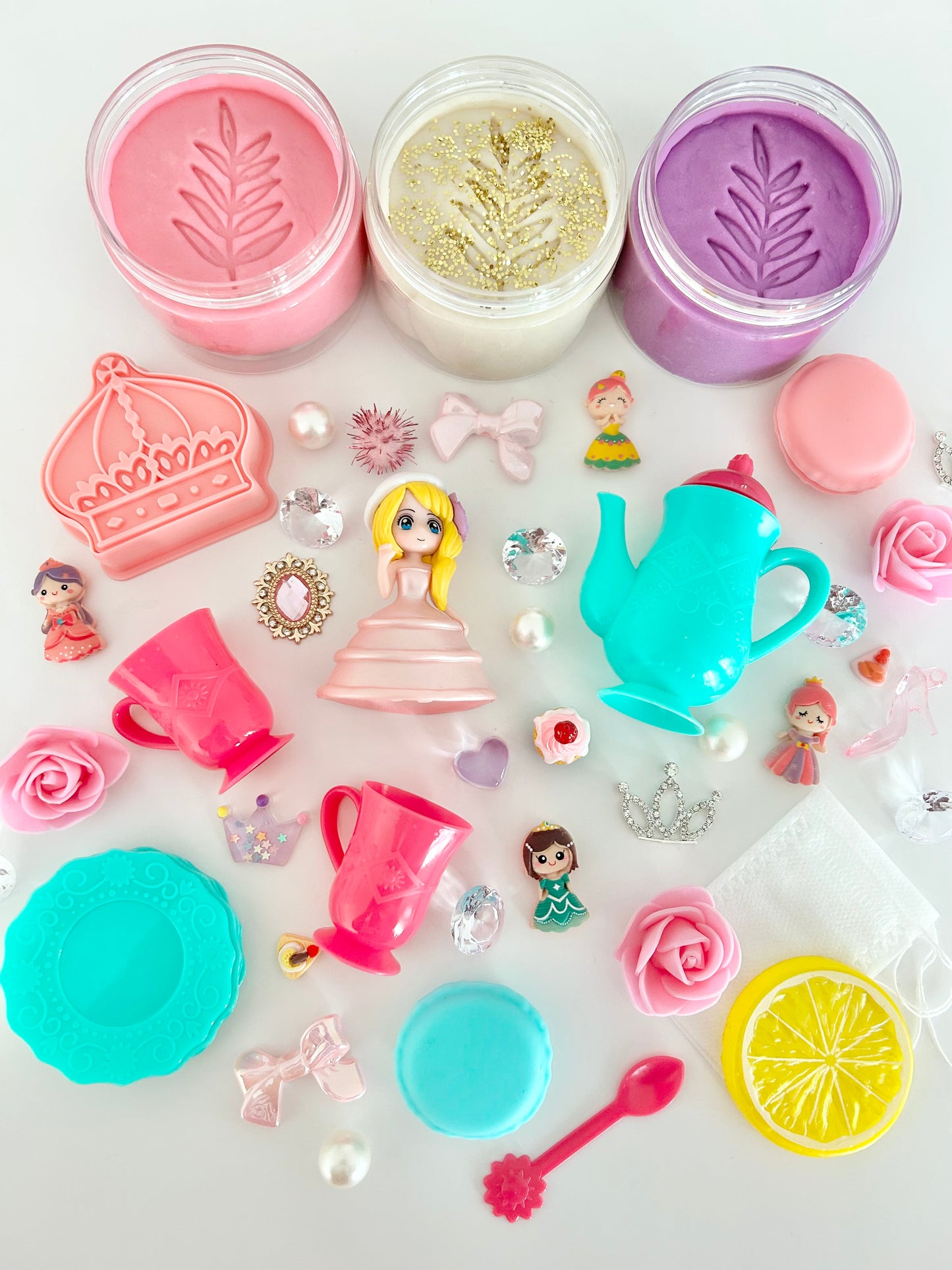 BE OUR GUEST! PLAY KIT