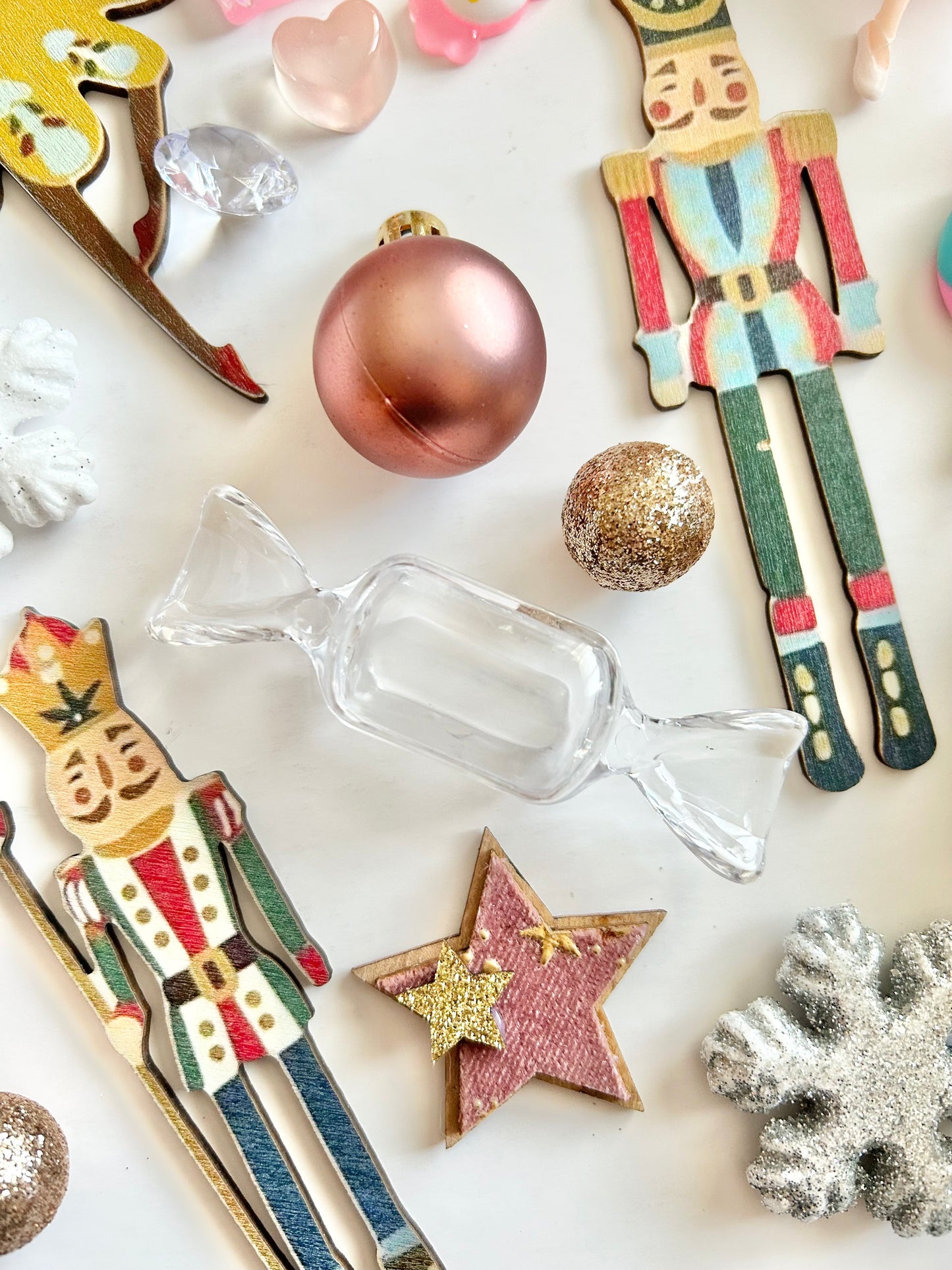 GET CRACKIN’ PLAY KIT