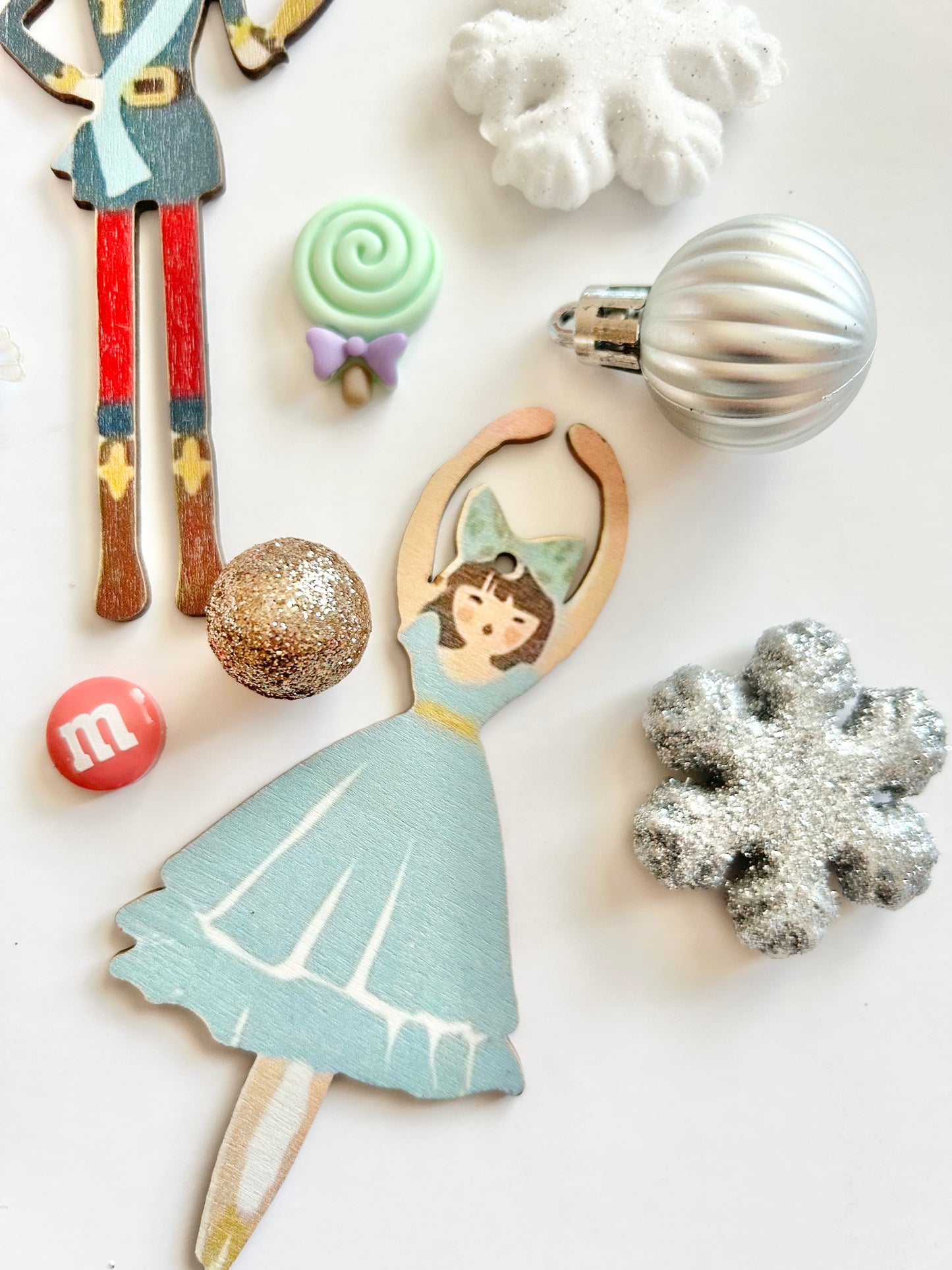 GET CRACKIN’ PLAY KIT